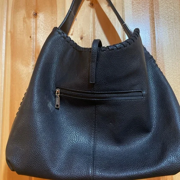 Beautiful NWT Gussaci black shoulder bag - Picture 3 of 9